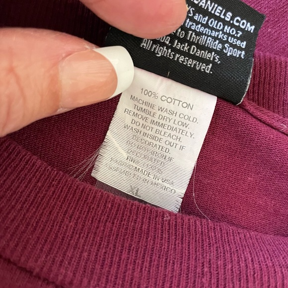 Jack Daniel’s Mens XL Long sleeved label T-Shirt. Color is wine 🍷 - Picture 10 of 12
